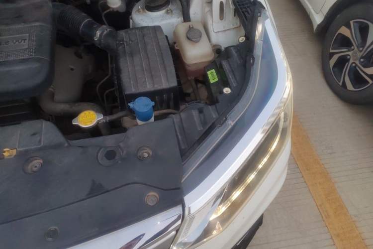 Used CHANGAN OSHAN CX70 2016 1.6L Manual Luxury Model Engine Bay Left