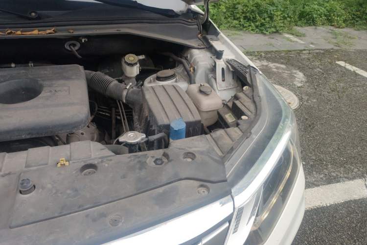 Used CHANGAN OSHAN CX70 2016 1.6L Manual Luxury Model Engine Bay Left