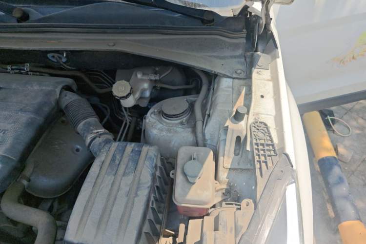 Used CHANGAN OSHAN CX70 2016 1.6L Manual Luxury Model Engine Bay Left