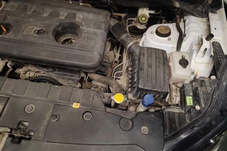 Used CHANGAN OSHAN CX70 2016 1.6L Manual Luxury Model Engine Bay Left
