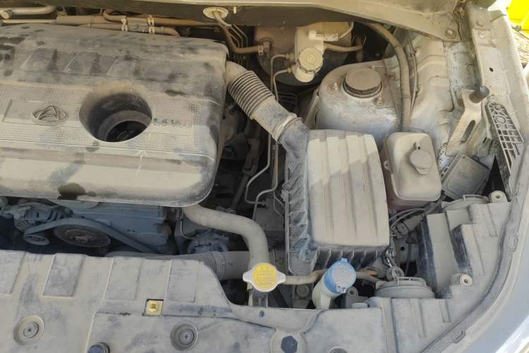 Used CHANGAN OSHAN CX70 2016 1.6L Manual Luxury Model Engine Bay Left