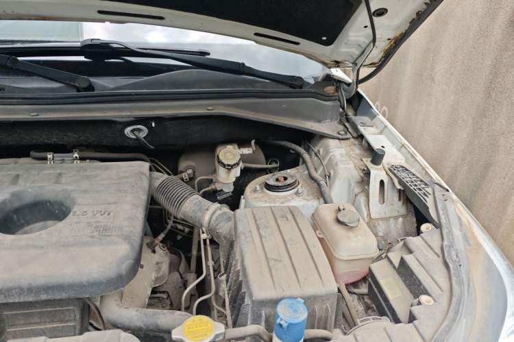 Used CHANGAN OSHAN CX70 2016 1.6L Manual Luxury Model Engine Bay Left