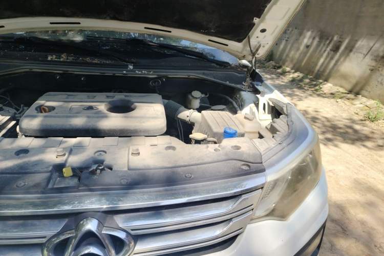 Used CHANGAN OSHAN CX70 2016 1.6L Manual Luxury Model Engine Bay Left