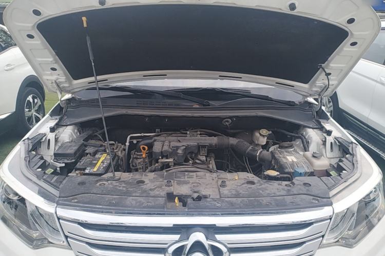 Used CHANGAN OSHAN CX70 2016 1.6L Manual Luxury Model Engine Bay