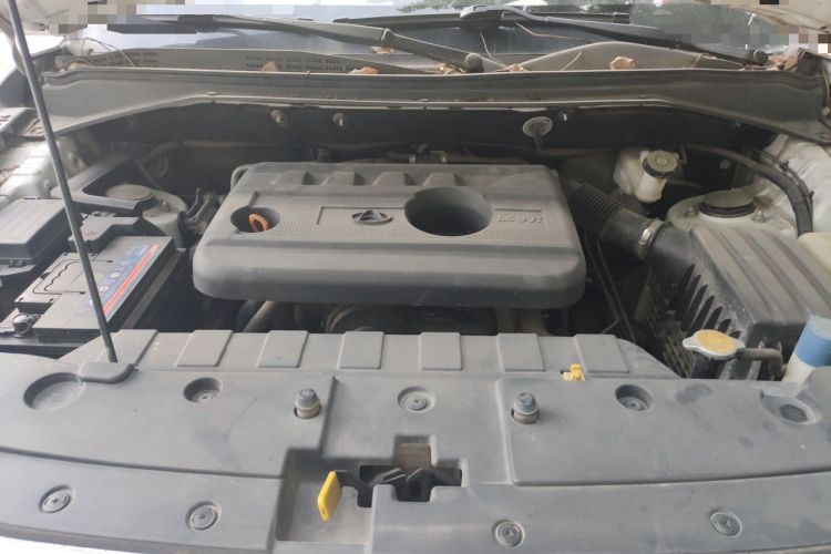 Used CHANGAN OSHAN CX70 2016 1.6L Manual Luxury Model Engine Bay