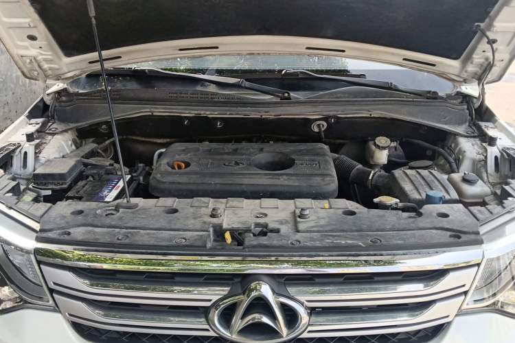 Used CHANGAN OSHAN CX70 2016 1.6L Manual Luxury Model Engine Bay