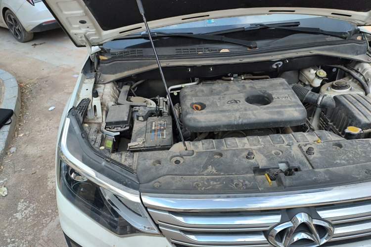 Used CHANGAN OSHAN CX70 2016 1.6L Manual Luxury Model Engine Bay Right