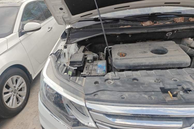 Used CHANGAN OSHAN CX70 2016 1.6L Manual Luxury Model Engine Bay Right