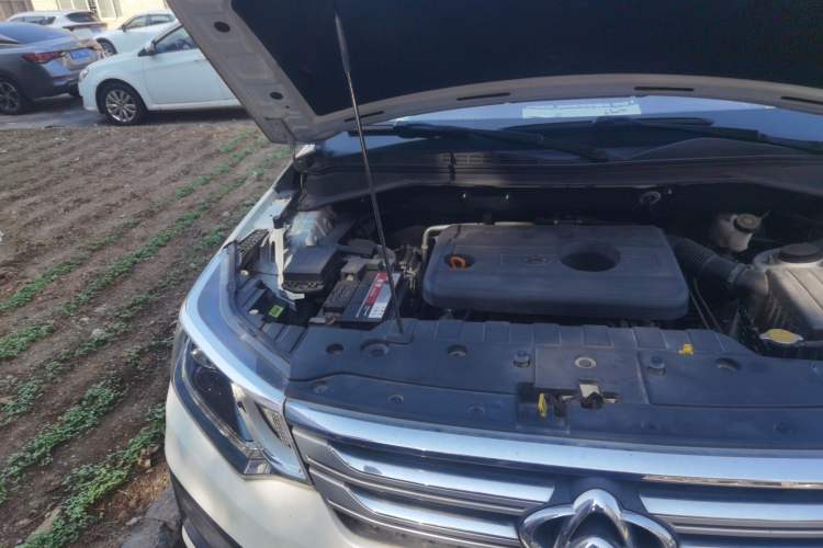 Used CHANGAN OSHAN CX70 2016 1.6L Manual Luxury Model Engine Bay Right