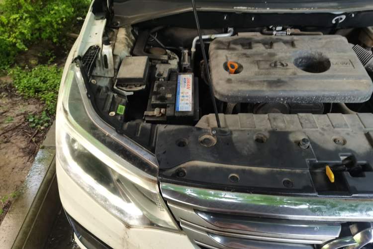 Used CHANGAN OSHAN CX70 2016 1.6L Manual Smart Connect Version Engine Bay Right