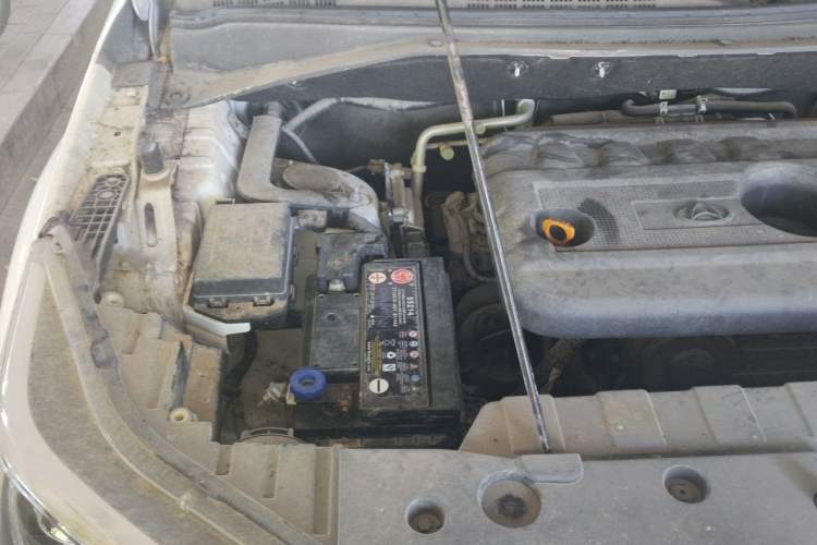 Used CHANGAN OSHAN CX70 2016 1.6L Manual Sport Model Engine Bay Right