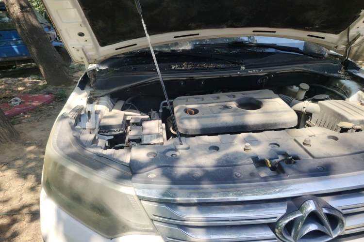 Used CHANGAN OSHAN CX70 2016 1.6L Manual Luxury Model Engine Bay Right