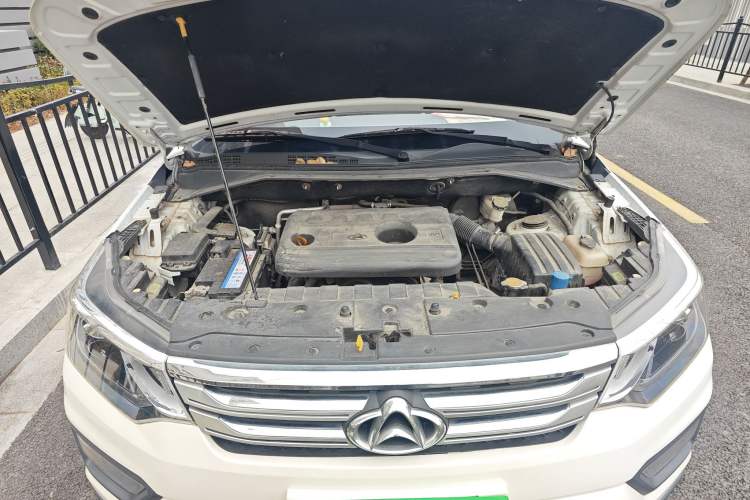 Used CHANGAN OSHAN CX70 2016 1.6L Manual Luxury Model Engine Bay