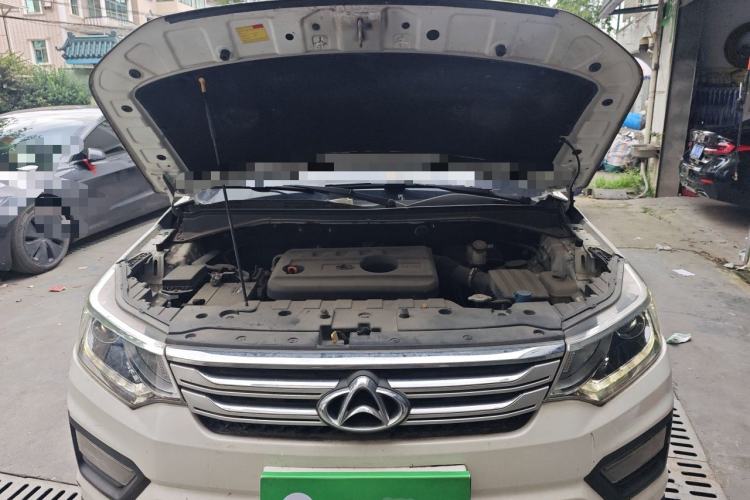 Used CHANGAN OSHAN CX70 2016 1.6L Manual Luxury Model Engine Bay