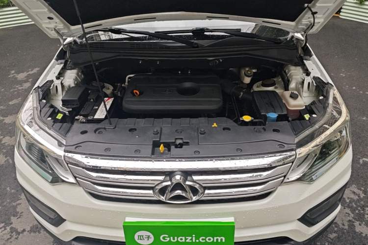 Used CHANGAN OSHAN CX70 2016 1.6L Manual Luxury Model Engine Bay