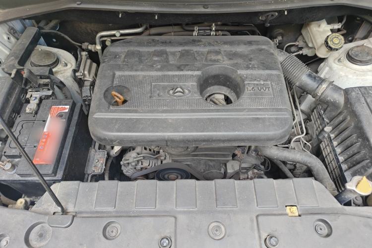 Used CHANGAN OSHAN CX70 2016 1.6L Manual Smart Connect Version Engine Bay