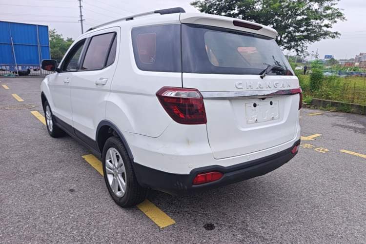 Used CHANGAN OSHAN CX70 2016 1.6L Manual Sport Model Exterior 2