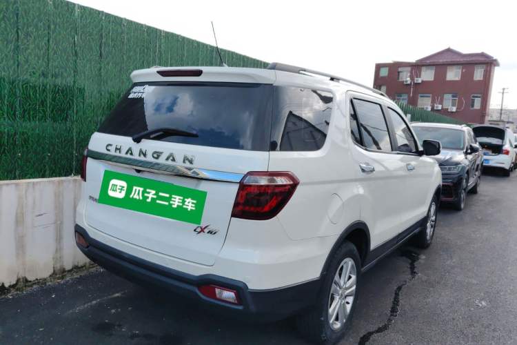 Used CHANGAN OSHAN CX70 2016 1.6L Manual Luxury Model Exterior 5