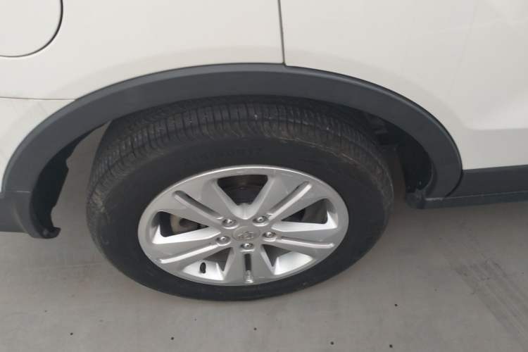 Used CHANGAN OSHAN CX70 2016 1.6L Manual Luxury Model Exterior 5