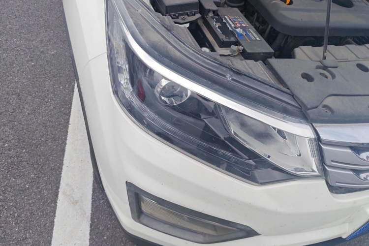 Used CHANGAN OSHAN CX70 2016 1.6L Manual Comfort Model Exterior 6