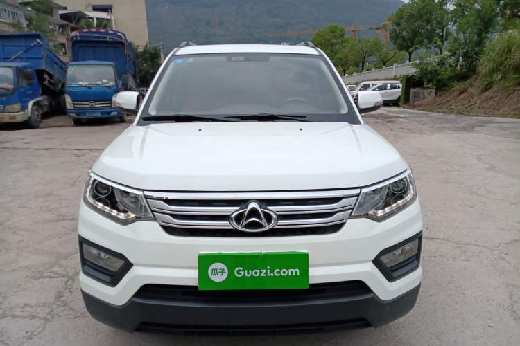 Used CHANGAN OSHAN CX70 2016 1.6L Manual Luxury Model Front