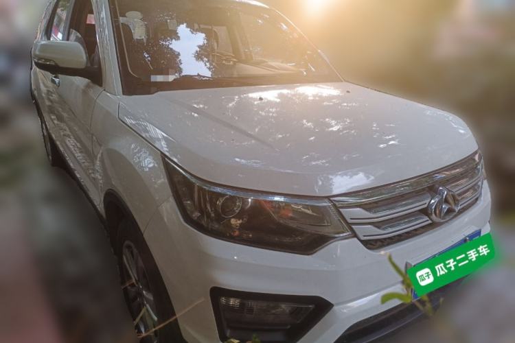 Used CHANGAN OSHAN CX70 2016 1.6L Manual Luxury Model Front Right 45 Deg