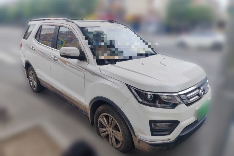 Used CHANGAN OSHAN CX70 2016 1.6L Manual Luxury Model Front Right 45 Deg