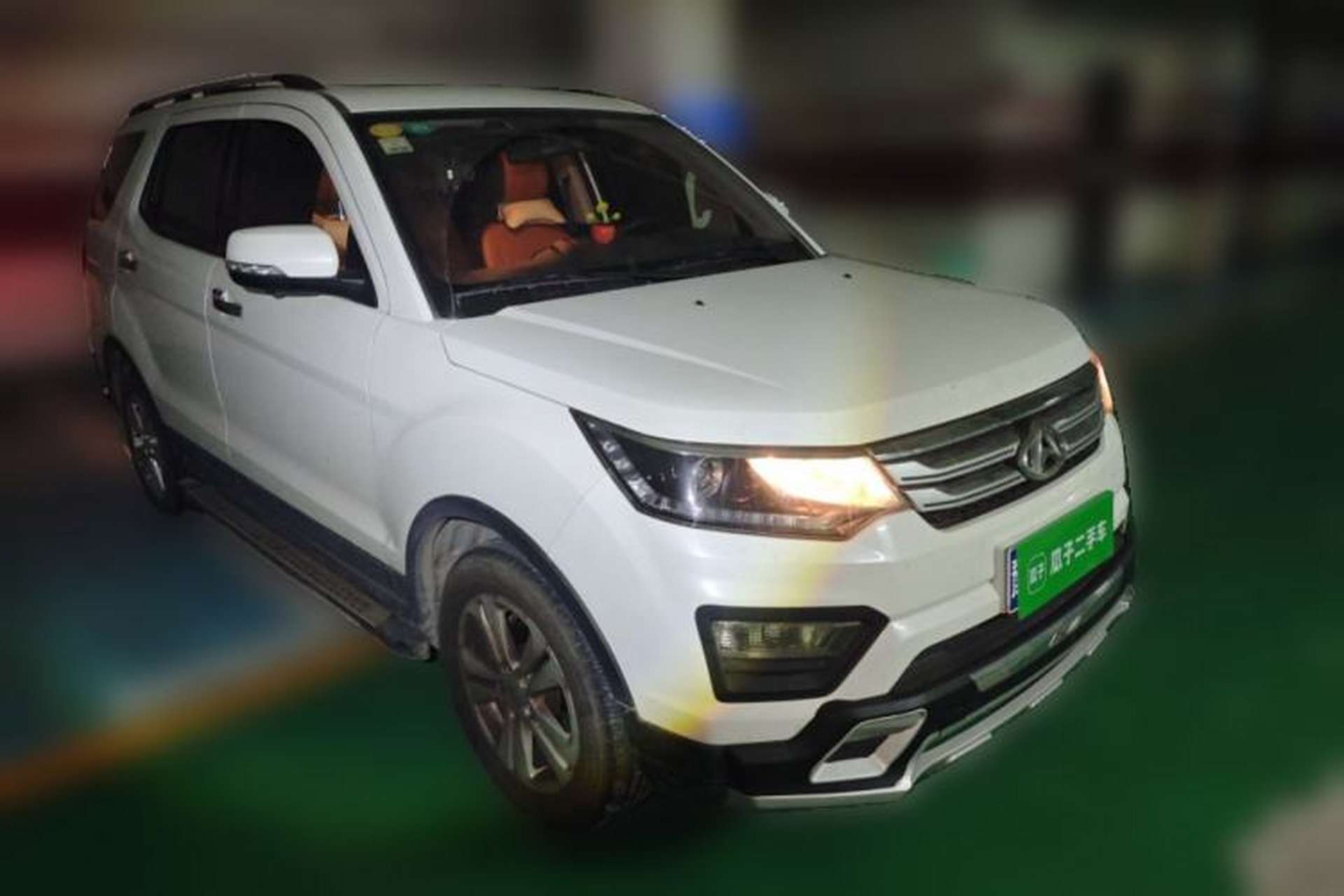 Used CHANGAN OSHAN CX70 2016 1.6L Manual Luxury Model Front Right 45 Deg