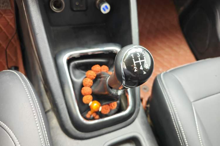 Used CHANGAN OSHAN CX70 2016 1.6L Manual Comfort Model Gear Lever