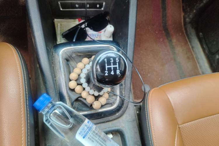 Used CHANGAN OSHAN CX70 2016 1.6L Manual Luxury Model Gear Lever