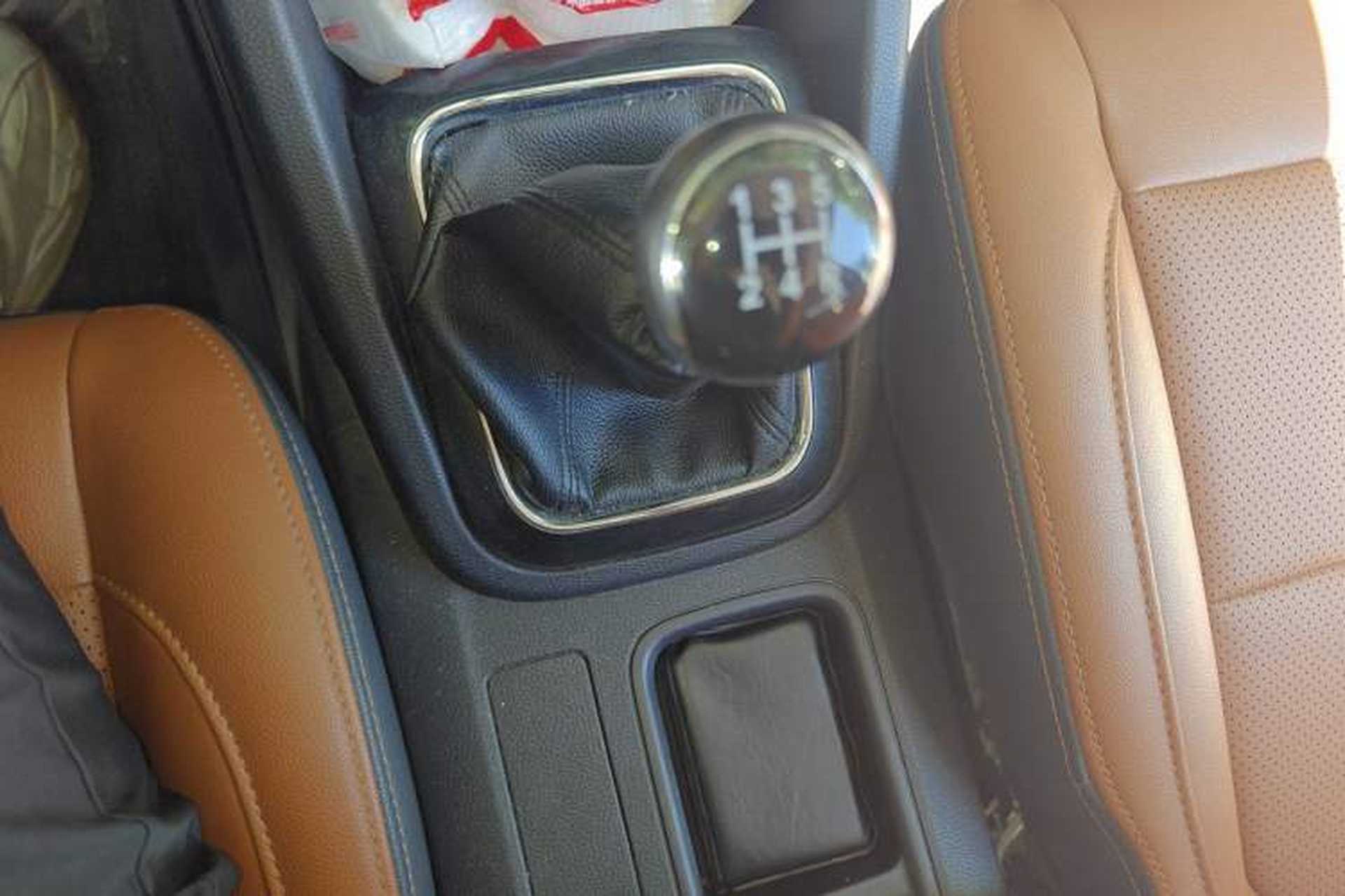 Used CHANGAN OSHAN CX70 2016 1.6L Manual Luxury Model Gear Lever