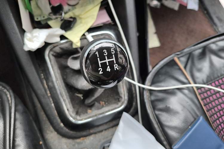 Used CHANGAN OSHAN CX70 2016 1.6L Manual Luxury Model Gear Lever