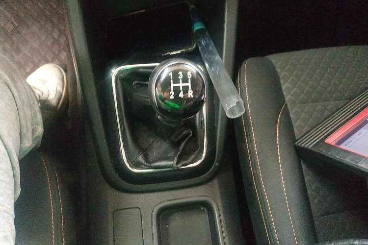 Used CHANGAN OSHAN CX70 2016 1.6L Manual Comfort Model Gear Lever