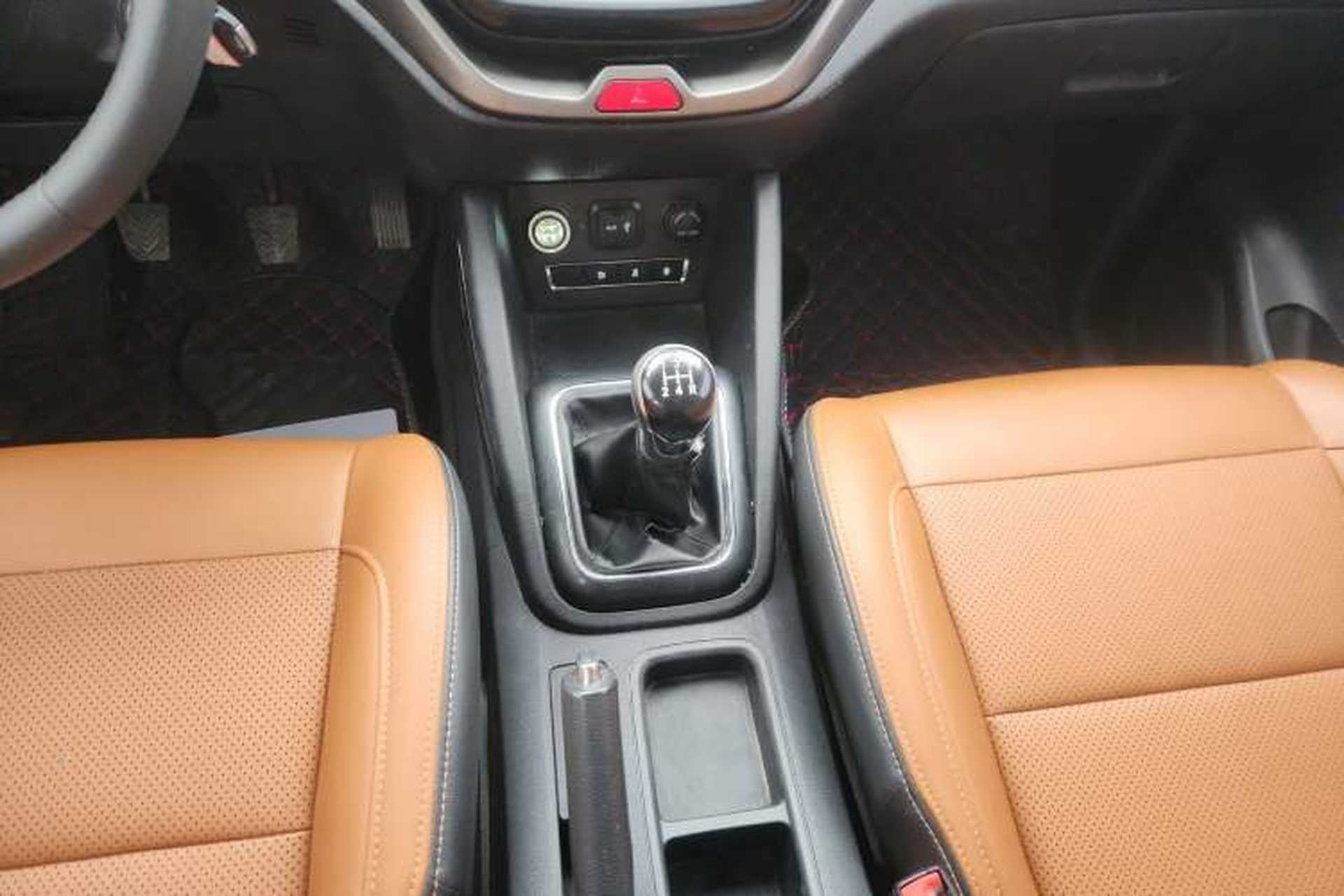 Used CHANGAN OSHAN CX70 2016 1.6L Manual Luxury Model Gear Lever