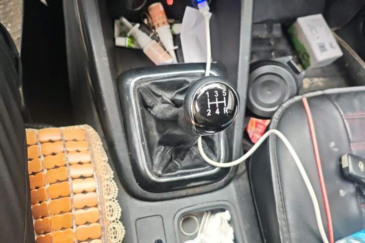 Used CHANGAN OSHAN CX70 2016 1.6L Manual Comfort Model Gear Lever
