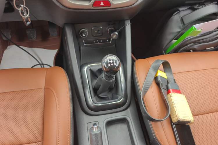 Used CHANGAN OSHAN CX70 2016 1.6L Manual Luxury Model Gear Lever