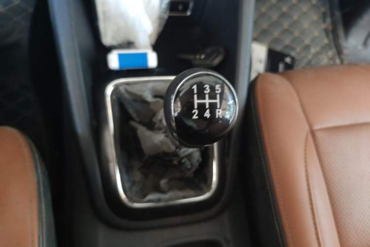 Used CHANGAN OSHAN CX70 2016 1.6L Manual Luxury Model Gear Lever