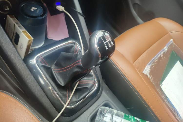 Used CHANGAN OSHAN CX70 2016 1.6L Manual Luxury Model Gear Lever