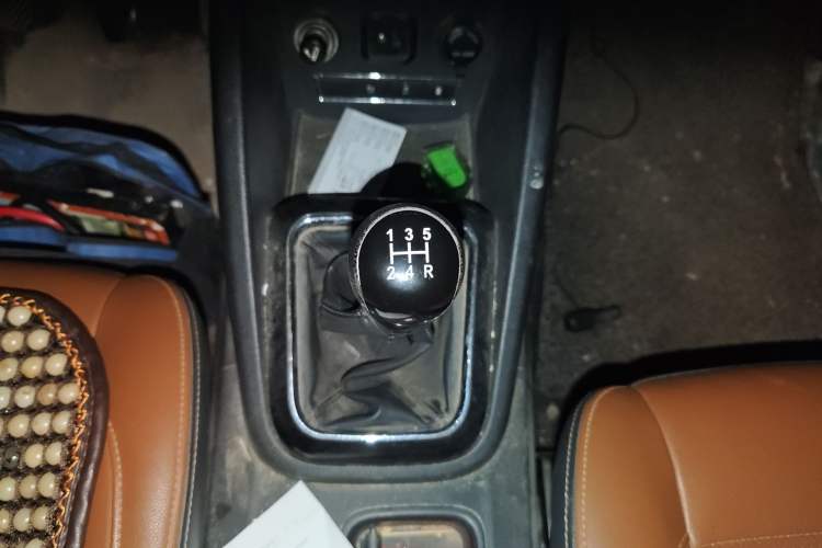 Used CHANGAN OSHAN CX70 2016 1.6L Manual Luxury Model Gear Lever
