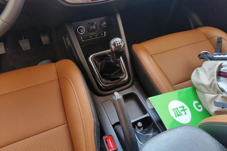 Used CHANGAN OSHAN CX70 2016 1.6L Manual Luxury Model Gear Lever