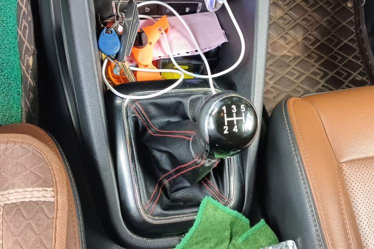 Used CHANGAN OSHAN CX70 2016 1.6L Manual Luxury Model Gear Lever