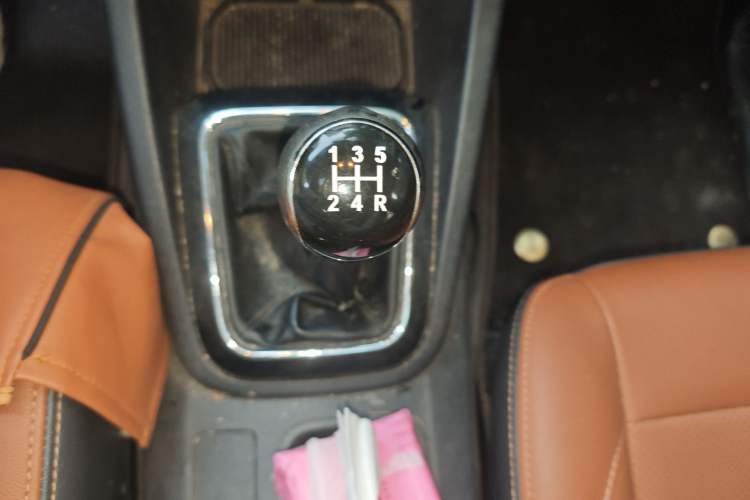 Used CHANGAN OSHAN CX70 2016 1.6L Manual Luxury Model Gear Lever