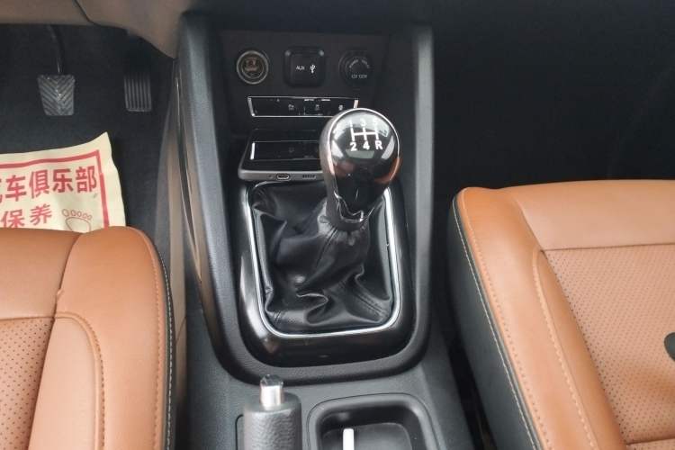 Used CHANGAN OSHAN CX70 2016 1.6L Manual Luxury Model Gear Lever