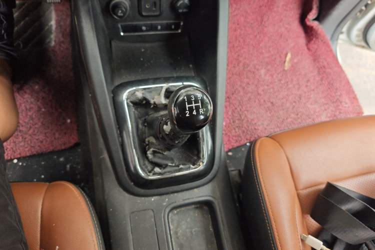 Used CHANGAN OSHAN CX70 2016 1.6L Manual Luxury Model Gear Lever
