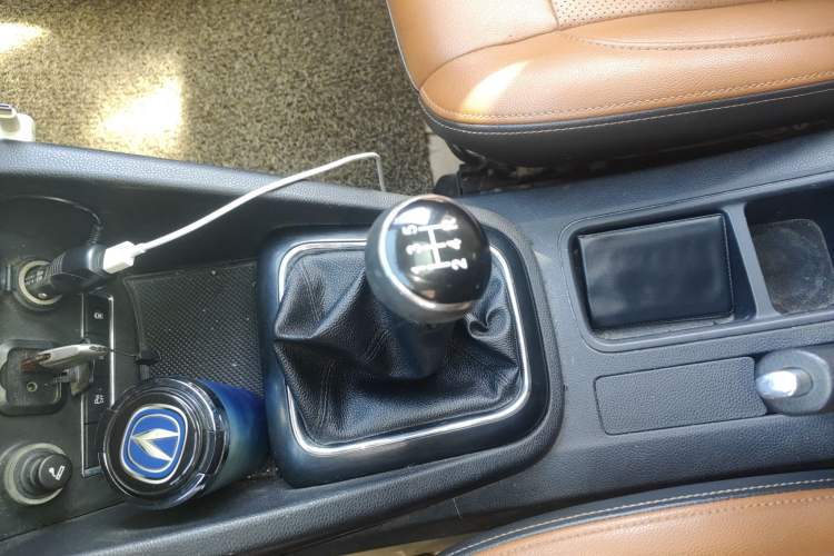 Used CHANGAN OSHAN CX70 2016 1.6L Manual Luxury Model Gear Lever