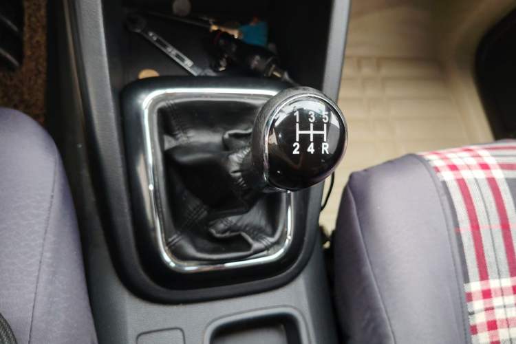 Used CHANGAN OSHAN CX70 2016 1.6L Manual Comfort Model Gear Lever