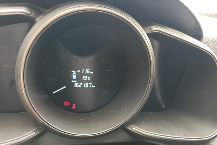 Used CHANGAN OSHAN CX70 2016 1.6L Manual Comfort Model Instrument Cluster