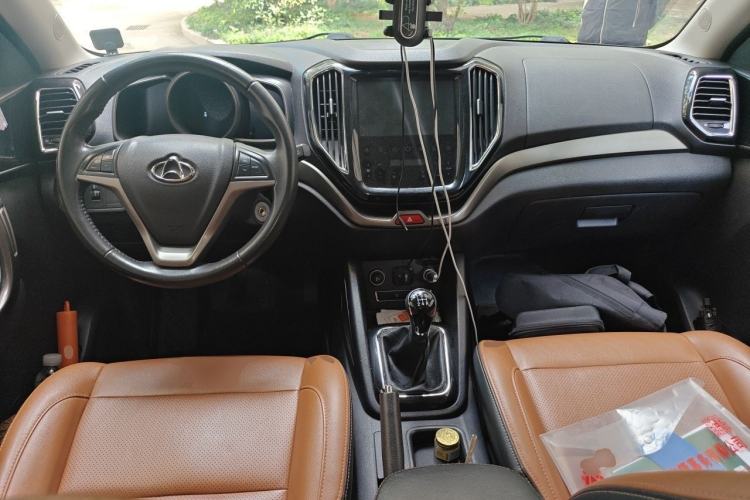 Used CHANGAN OSHAN CX70 2016 1.6L Manual Smart Connect Version Interior 2