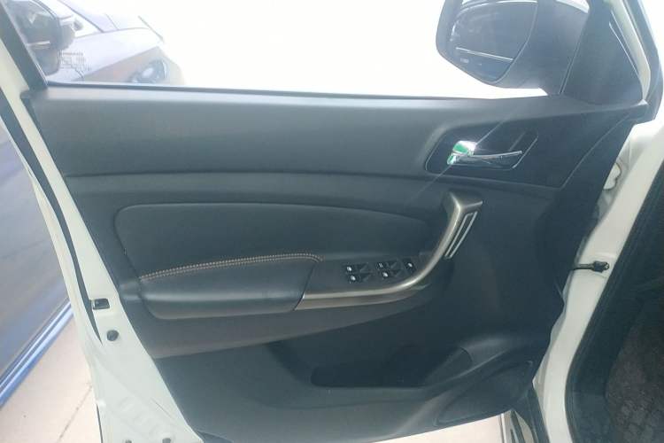 Used CHANGAN OSHAN CX70 2016 1.6L Manual Comfort Model Left Front Door Interior