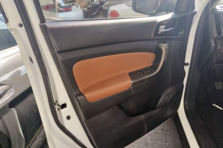 Used CHANGAN OSHAN CX70 2016 1.6L Manual Luxury Model Left Front Door Interior